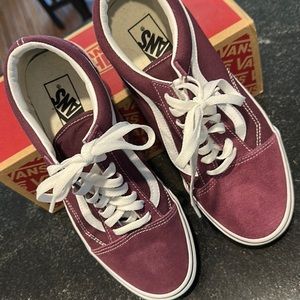 Old Skool Vans Size 10 women’s/ 8.5 men’s